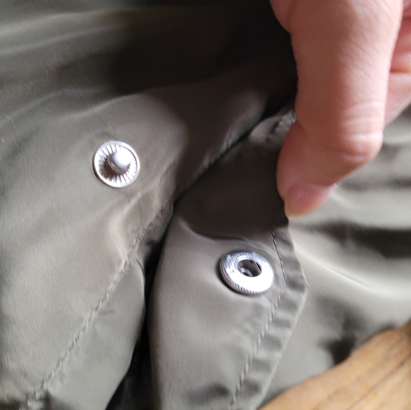 Green Bomber Jacket 🧶 - Picture 7 of 11